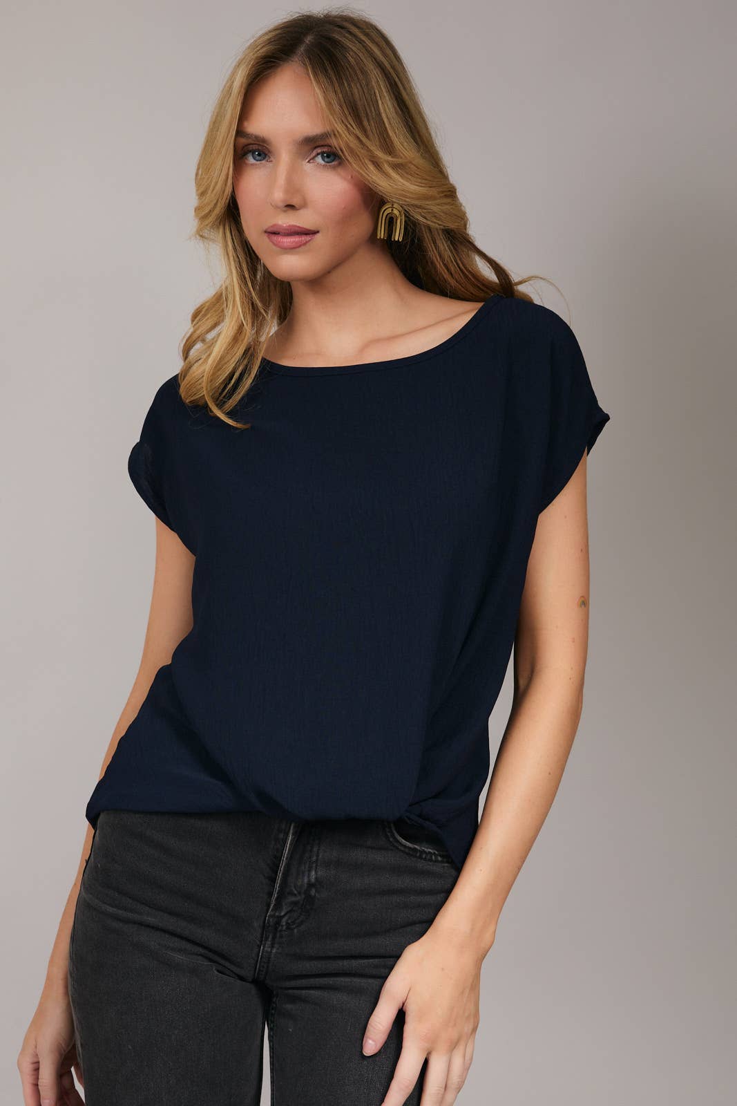 SOLID WOVEN TEE WITH FRONT KNOT DETAIL