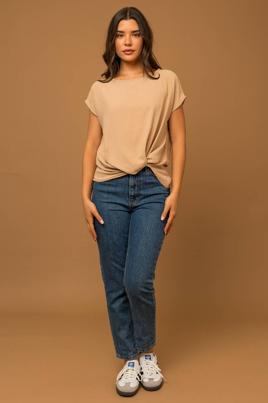 SOLID WOVEN TEE WITH FRONT KNOT DETAIL