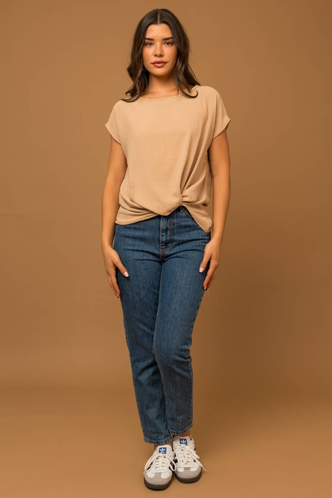 SOLID WOVEN TEE WITH FRONT KNOT DETAIL